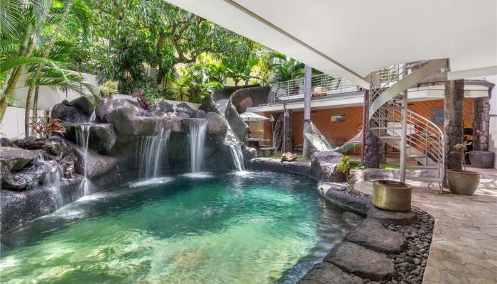 151  Alala Place Cntry Club Knoll, Kailua home - photo 1 of 1