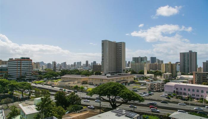 Makiki Park Pl condo # 902, Honolulu, Hawaii - photo 1 of 1