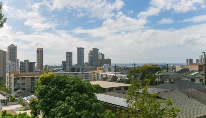 Kamaaina condo # 201, Honolulu, Hawaii - photo 1 of 1