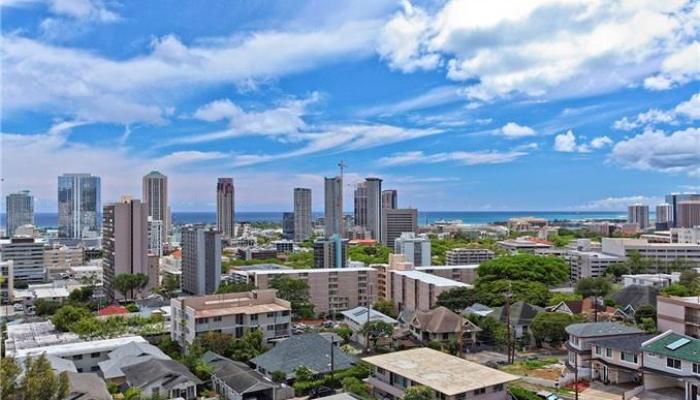 Kamaaina condo # 702, Honolulu, Hawaii - photo 1 of 1