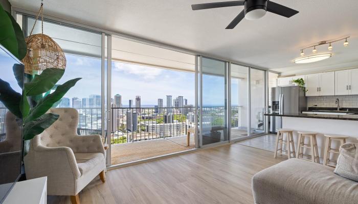Kamaaina condo # 902, Honolulu, Hawaii - photo 1 of 25