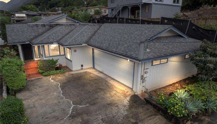 1576  Kamohoalii Street Kalihi-upper, Honolulu home - photo 1 of 24