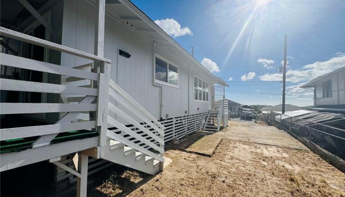 1592  Perry Street Kalihi-upper, Honolulu home - photo 1 of 10