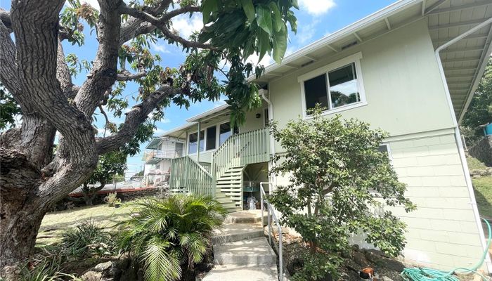 1601  Kealia Drive Kamehameha Heights, Honolulu home - photo 1 of 15