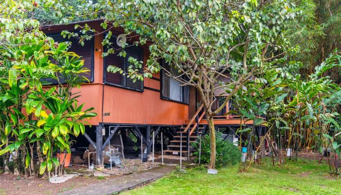 1606  Laulani Street Kalihi Uka, Honolulu home - photo 1 of 1