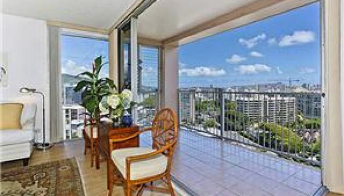 Makiki Towers condo # 1608, Honolulu, Hawaii - photo 1 of 15