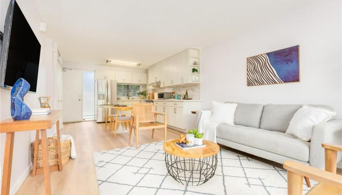 Makiki Towers condo # 203, Honolulu, Hawaii - photo 1 of 1