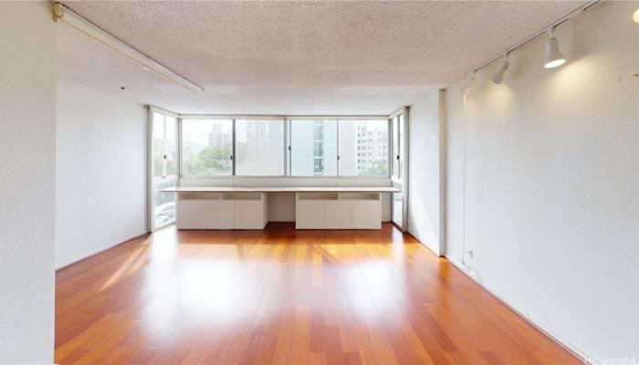 Kapiolani Townhouse condo # 306, Honolulu, Hawaii - photo 1 of 25