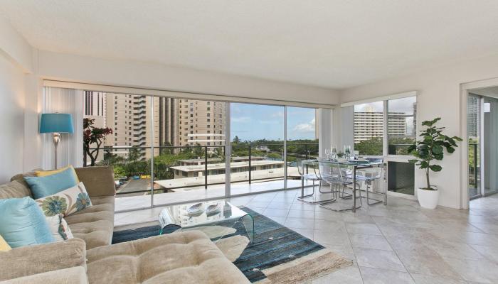 Marina Towers condo # 505, Honolulu, Hawaii - photo 1 of 12