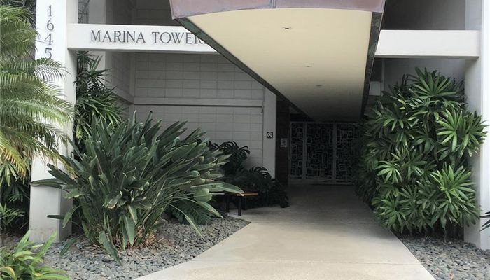 Marina Towers condo # 703, Honolulu, Hawaii - photo 1 of 24