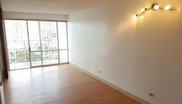 Kapiolani Manor condo # 1610, Honolulu, Hawaii - photo 1 of 20