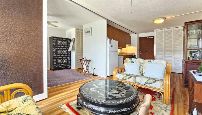 Kapiolani Manor condo # 705, Honolulu, Hawaii - photo 1 of 20