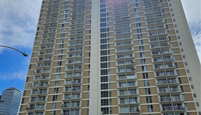 Kapiolani Manor condo # 915, Honolulu, Hawaii - photo 1 of 15