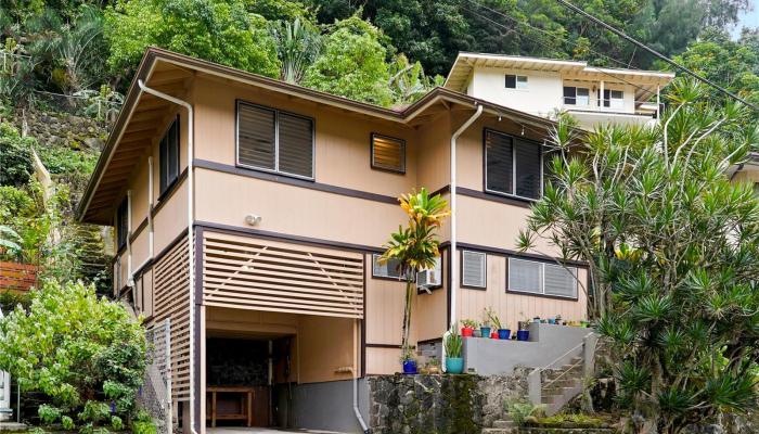 1671  Mahani Loop Kalihi Valley, Honolulu home - photo 1 of 1
