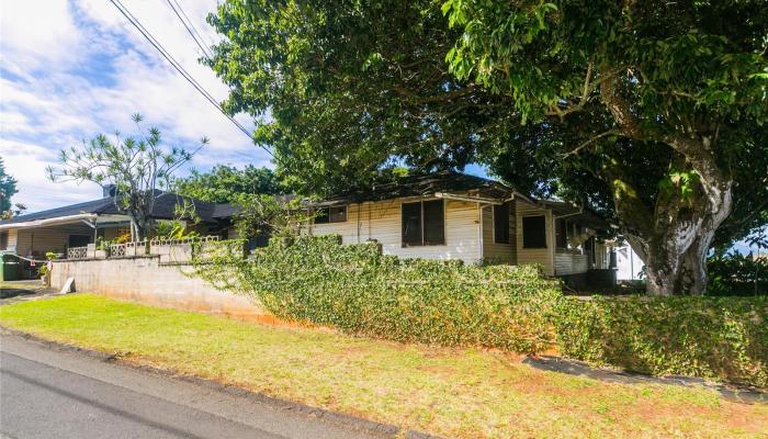 1691  California Ave Wahiawa Heights, Central home - photo 1 of 25