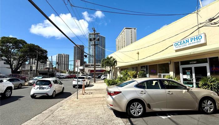 1694 Kalakaua Ave Pawaa  - photo 1 of 14