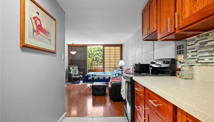 Oahuan Ltd condo # 222, Honolulu, Hawaii - photo 1 of 1