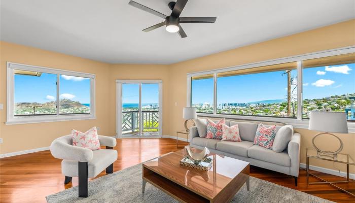 1703  Paula Drive Wilhelmina, Diamond Head home - photo 1 of 1