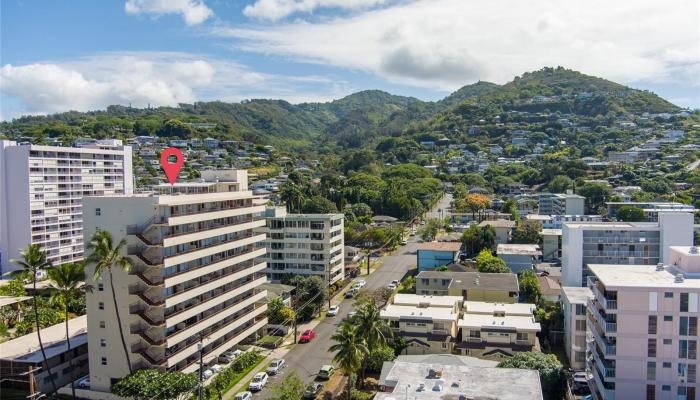 Punahou Hale/Oahuan Tower L condo # 401, Honolulu, Hawaii - photo 1 of 17