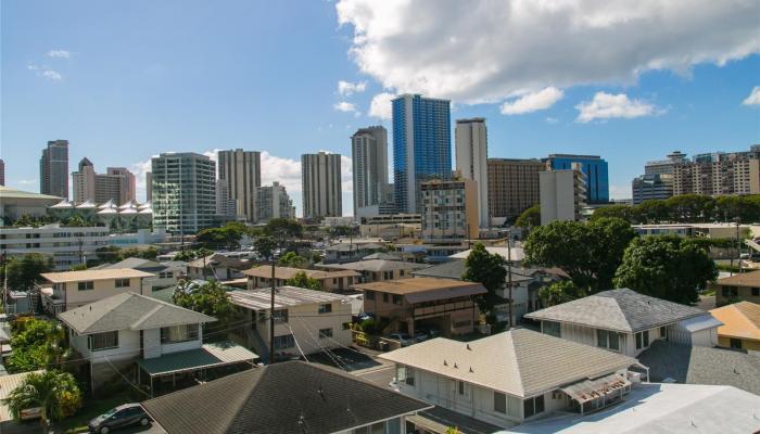 Citron Villa condo # 503, Honolulu, Hawaii - photo 1 of 25