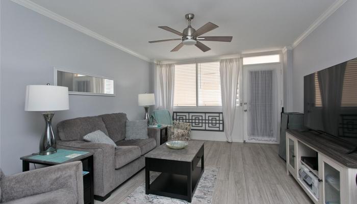 Tradewinds Hotel Inc condo # 1004, Honolulu, Hawaii - photo 1 of 1