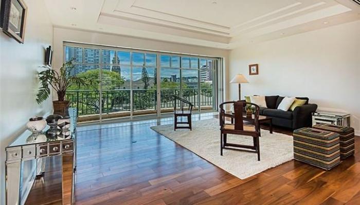 Courtyards at Punahou condo # 26, Honolulu, Hawaii - photo 1 of 1