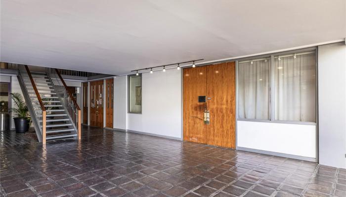 1750 Kalakaua Ave Honolulu Oahu commercial real estate photo1 of 10