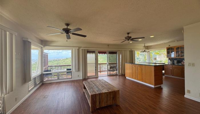 1752  Mikahala Way Wilhelmina, Diamond Head home - photo 1 of 12