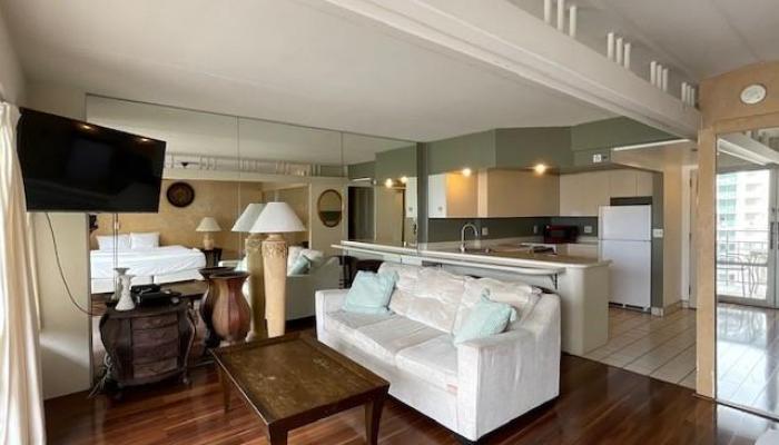 Ilikai Apt Bldg condo # 937, Honolulu, Hawaii - photo 1 of 10