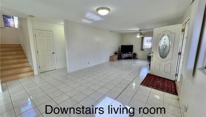 1806  Palolo Ave Palolo, Diamond Head home - photo 1 of 1