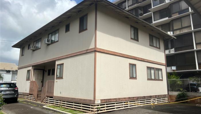 1812  Waiola Street Mccully, Honolulu home - photo 1 of 9