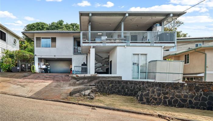 1817  Skyline Drive Kamehameha Heights, Honolulu home - photo 1 of 23