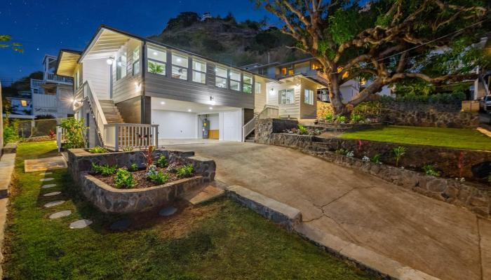 1843-A  10th Ave Palolo, Diamond Head home - photo 1 of 22