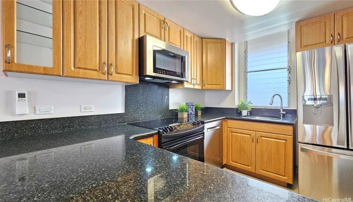 Summer Palace condo # 1502, Honolulu, Hawaii - photo 1 of 16