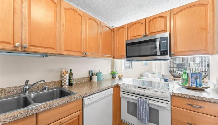 Summer Palace condo # 1601, Honolulu, Hawaii - photo 1 of 1