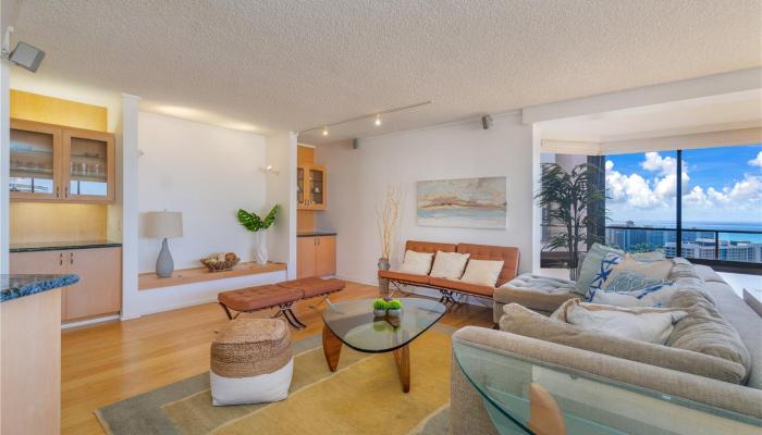 Canterbury Pl condo # 26A, Honolulu, Hawaii - photo 1 of 1