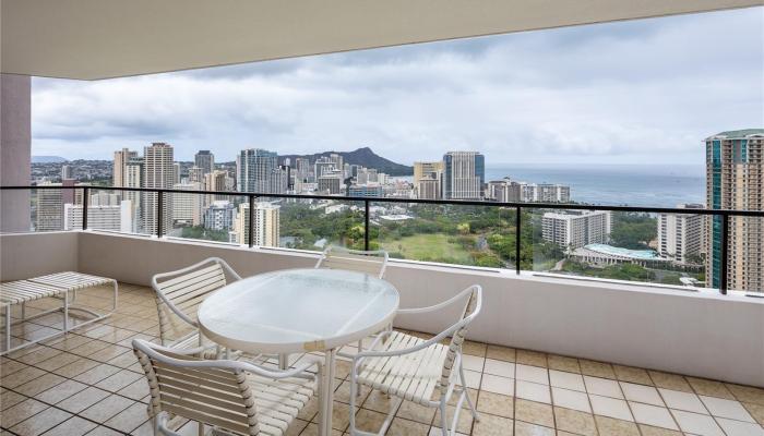 Canterbury Pl condo # 37C, Honolulu, Hawaii - photo 1 of 1