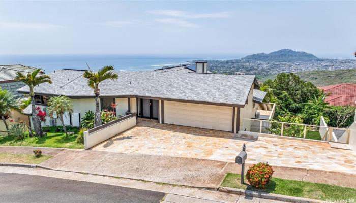 1912  Alaweo Street Waialae Iki, Diamond Head home - photo 1 of 25