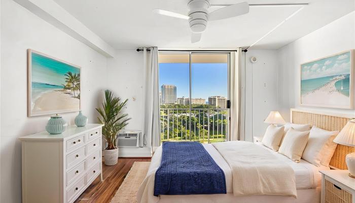 Inn On The Park condo # 1003, Honolulu, Hawaii - photo 1 of 10