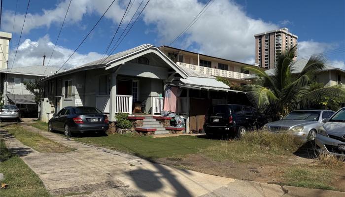 1924 Fern Street Honolulu - Multi-family - photo 1 of 7