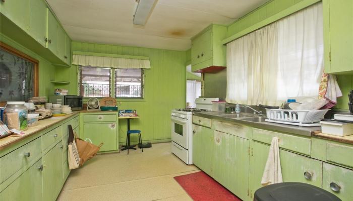 1924  Skyline Drive Kamehameha Heights, Honolulu home - photo 1 of 16