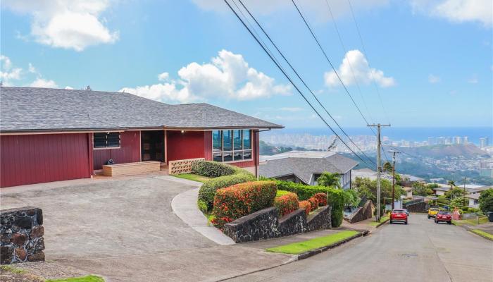 1970  Alewa Drive Alewa Heights, Honolulu home - photo 1 of 1