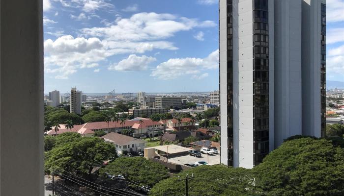 Nuuanu Towers condo # 1001, Honolulu, Hawaii - photo 1 of 1