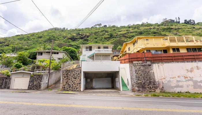 2061  10th Ave Palolo, Diamond Head home - photo 1 of 25