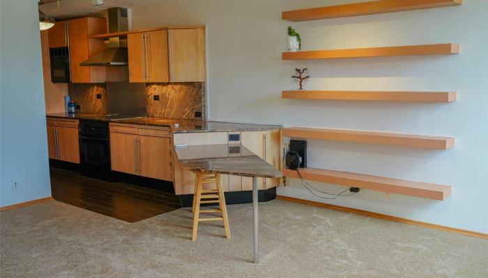 La Casa condo # 805, Honolulu, Hawaii - photo 1 of 11