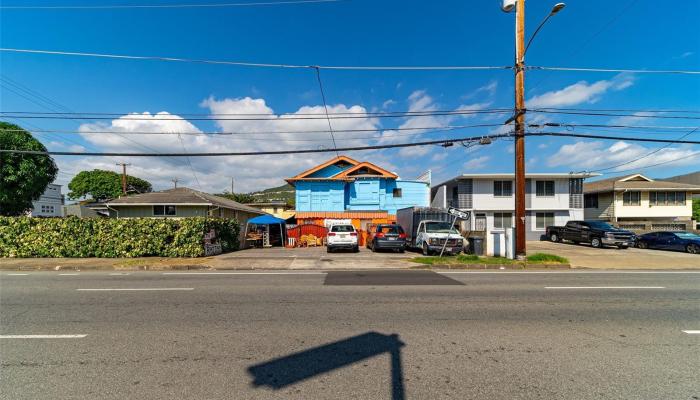 2110  Beretania Street Moiliili, Honolulu home - photo 1 of 11