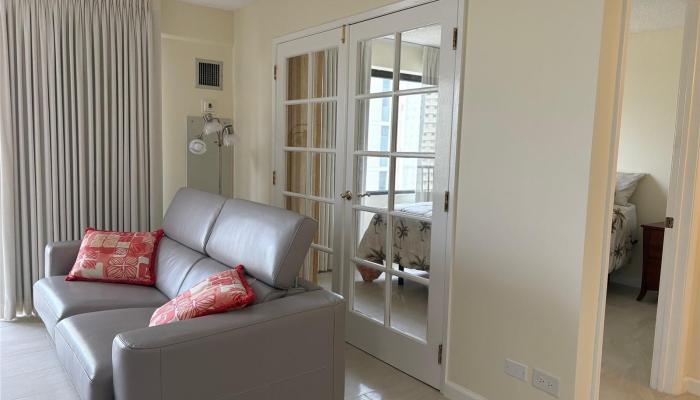 Four Paddle condo # 911, Honolulu, Hawaii - photo 1 of 19