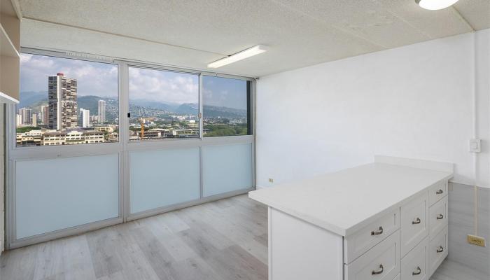 2211 Ala Wai Blvd Honolulu - Rental - photo 1 of 21