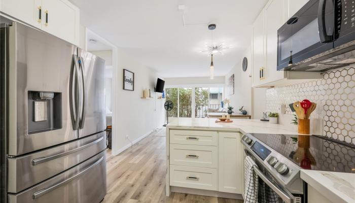 222 Kaiulani Apts condo # 208, Honolulu, Hawaii - photo 1 of 22