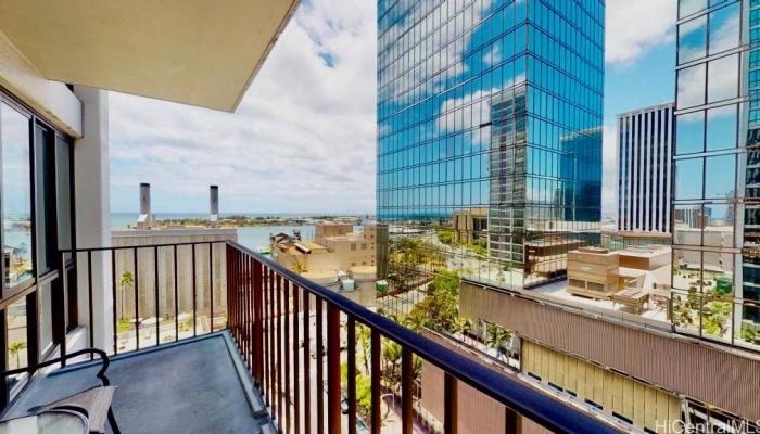 Harbor Square condo # 14A, Honolulu, Hawaii - photo 1 of 16